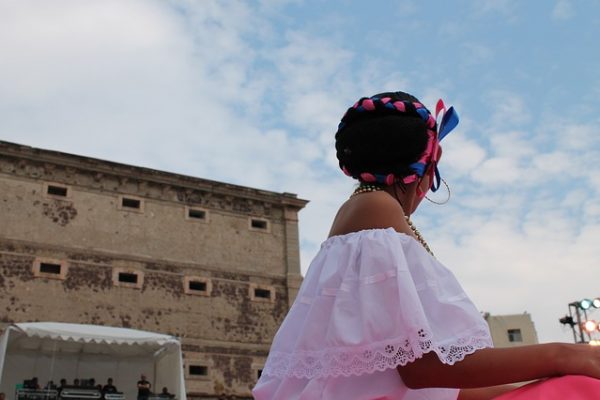 Privilégiez des tenues responsables pour sa garde de robe.